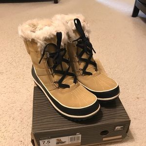 Worn Once! Sorel Tovoli II waterproof boots